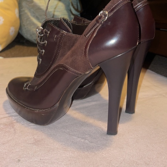 ✨Host Pick ✨ Gucci Leather Platform Booties Size 8.5 - Picture 6 of 11